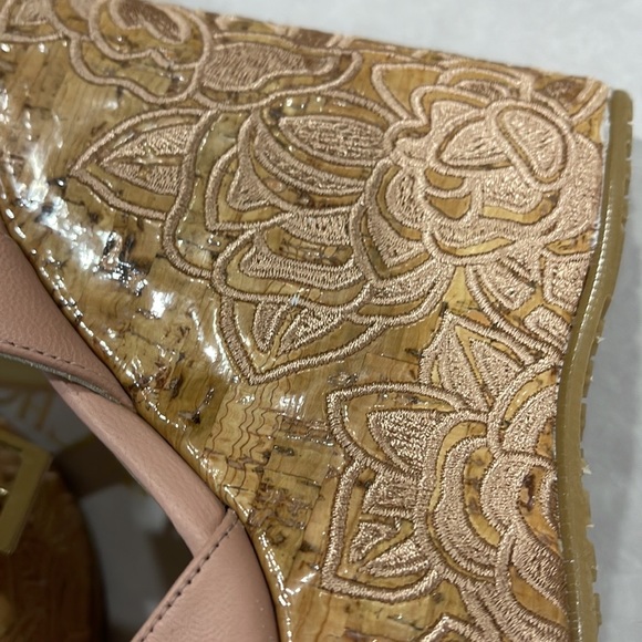 Authentic Jimmy Choo wedge - Picture 6 of 9